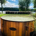 Nateria Nad Jeziorem * Naterki
