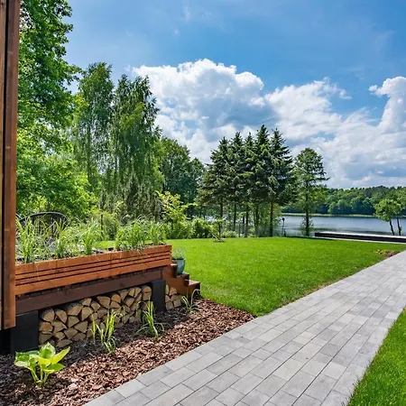 Nateria Nad Jeziorem Naterki