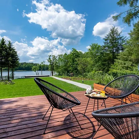 Nateria Nad Jeziorem Holiday home Naterki