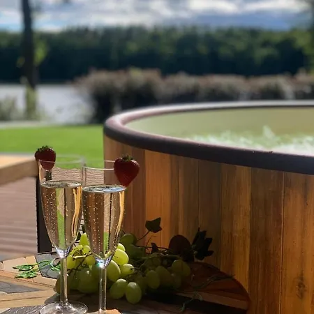 Nateria Nad Jeziorem * Naterki